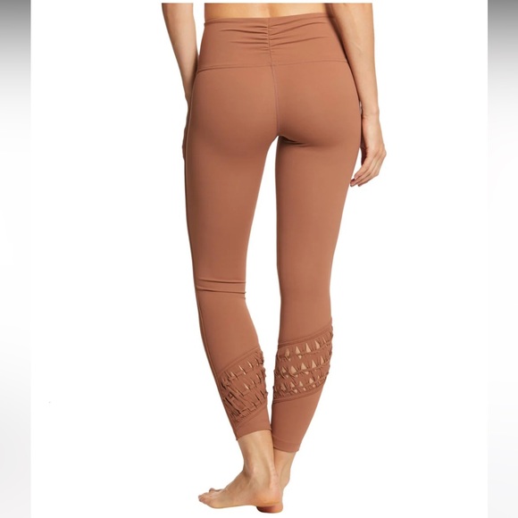Free People Movement Revelation Yoga Leggings Brown Sz Small NWOT - Picture 3 of 9